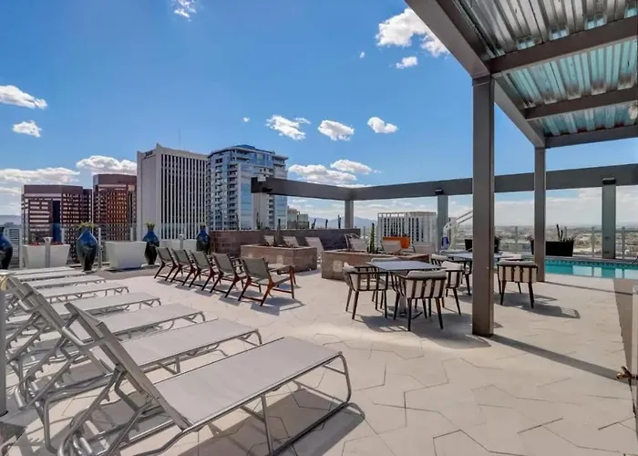 Apartament Boulevard Highrise Stu Sky Pool Parking Gym 19 *